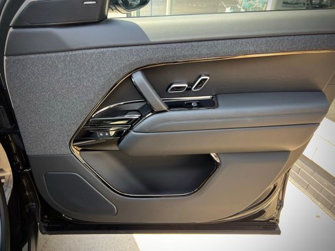 Used 2024 Land Rover Range Rover Sport Dynamic SE image 31