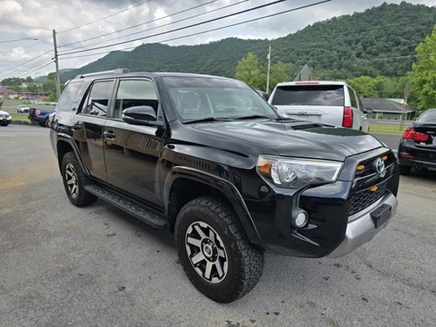 Used 2018 Toyota 4Runner TRD Off-Road Premium image 5