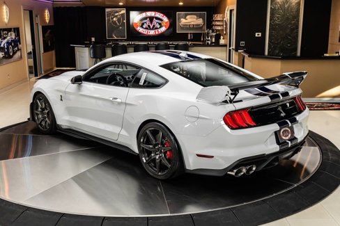 Used 2021 Ford Mustang Shelby GT500 w/ Carbon Fiber Track Pack image 17