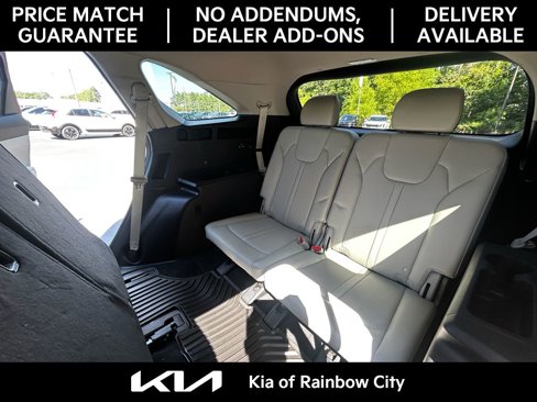 Used 2023 Kia Sorento S w/ Panoramic Sunroof Package image 18