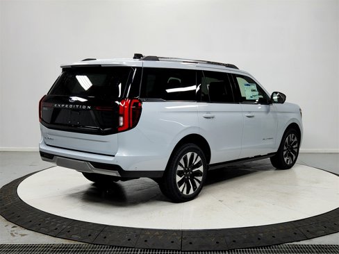 New 2025 Ford Expedition Platinum image 8