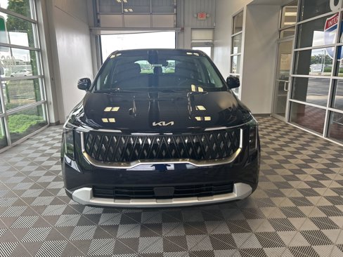 New 2026 Kia Carnival image 2