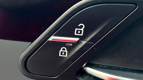 Used 2020 Porsche Macan image 47