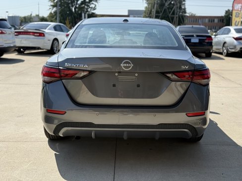 Used 2024 Nissan Sentra SV image 6