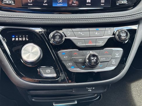 New 2026 Chrysler Pacifica Select image 36