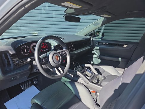 Certified 2024 Porsche Cayenne Turbo GT image 4