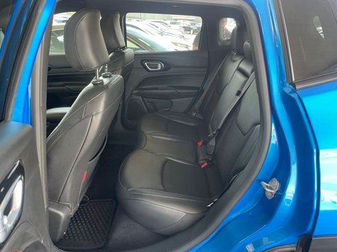 Used 2025 Jeep Compass Trailhawk image 24