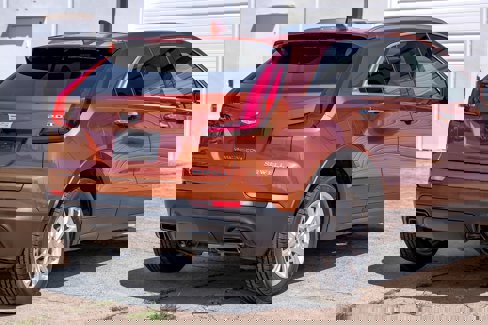 Used 2019 Cadillac XT4 Luxury w/ Cold Weather Package image 11