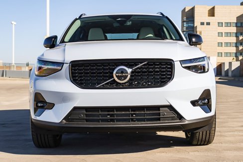 New 2026 Volvo XC40 B5 Plus w/ Protection Package Premier image 2