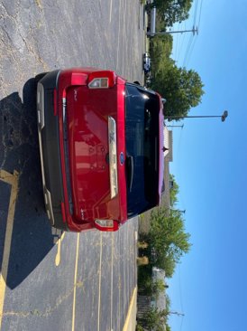 Used 2021 Ford Explorer XLT w/ Equipment Group 202A image 4