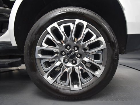 Used 2023 GMC Yukon Denali Ultimate image 13
