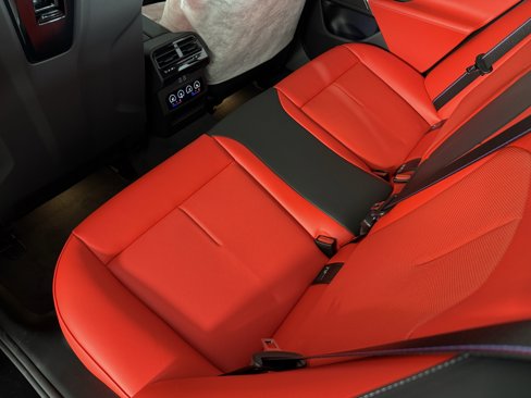 New 2026 BMW M5 w/ Carbon Package image 16