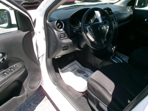 Used 2018 Nissan Versa SV image 5