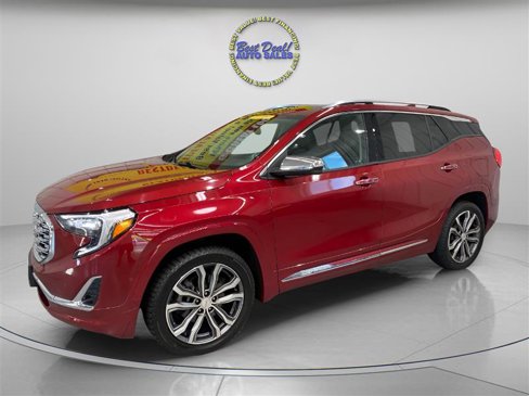Used 2019 GMC Terrain Denali w/ Advanced Safety Package image 3