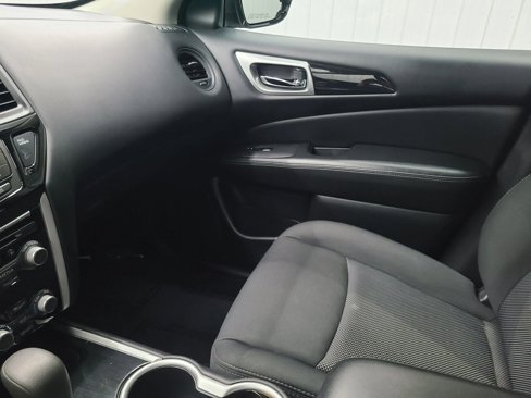 Used 2019 Nissan Pathfinder S image 22