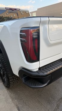 Used 2025 GMC Sierra 2500 AT4X image 19