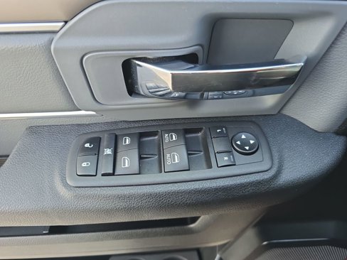 Used 2024 RAM 1500 Classic SLT image 21