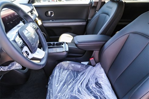 New 2025 Hyundai Ioniq 5 Limited image 17