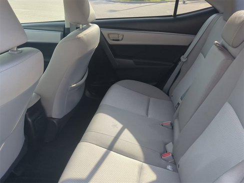 Used 2015 Toyota Corolla LE image 13
