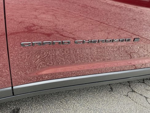 New 2025 Jeep Grand Cherokee Limited image 21