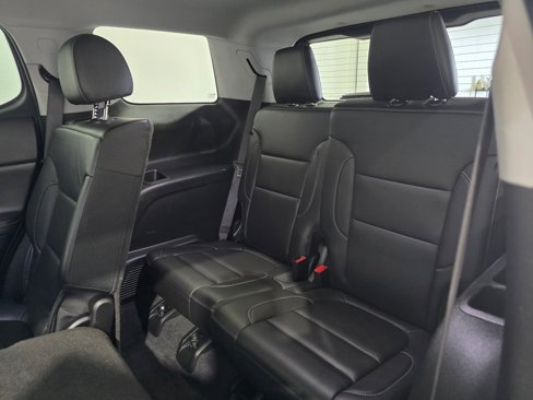 Used 2023 GMC Acadia SLT image 21
