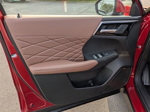 New 2025 Mitsubishi Outlander SEL image 11