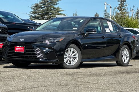 New 2026 Toyota Camry LE image 2