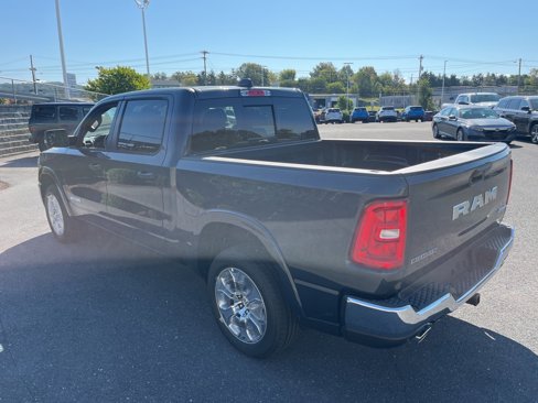 New 2026 RAM 1500 4x4 Crew Cab image 9