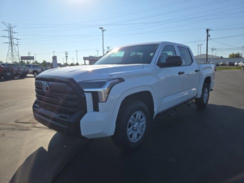 New 2026 Toyota Tundra SR image 3