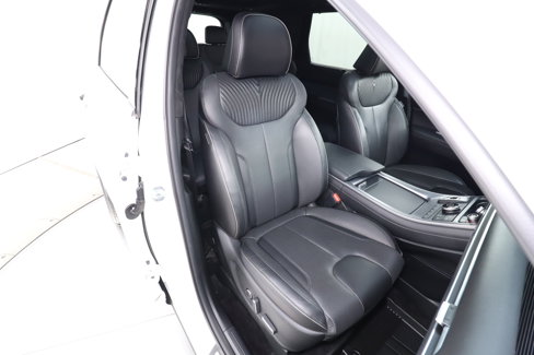 Used 2024 Hyundai Palisade Calligraphy image 17