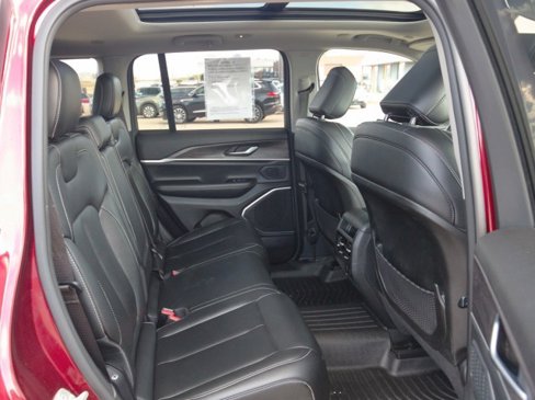 Used 2023 Jeep Grand Cherokee 4WD 4xe image 35