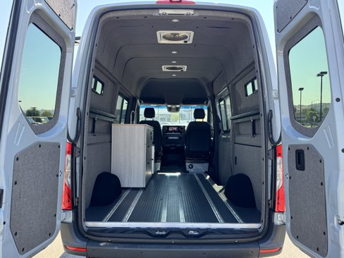 Used 2023 Mercedes-Benz Sprinter 2500 image 14