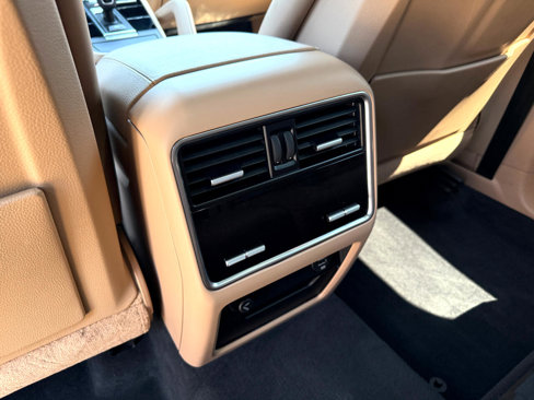 Used 2019 Porsche Cayenne image 25