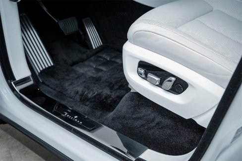 New 2025 Rolls-Royce Cullinan image 32