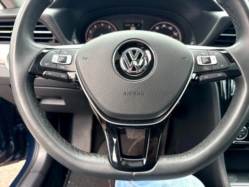 Used 2022 Volkswagen Passat 2.0T SE image 24