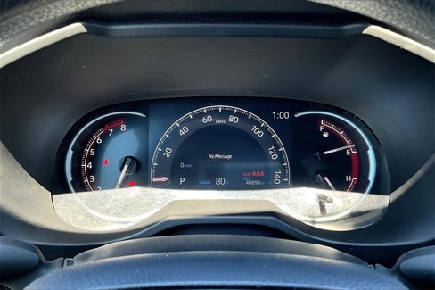 Used 2024 Toyota RAV4 LE image 9