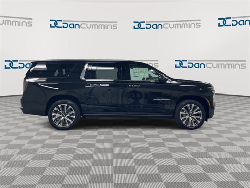New 2026 Chevrolet Suburban High Country image 9