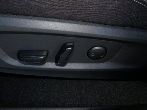 New 2025 Nissan Pathfinder SV image 18
