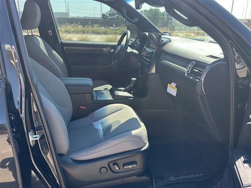 Used 2023 Lexus GX 460 Luxury image 17