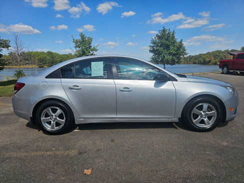 Used 2014 Chevrolet Cruze LS image 4