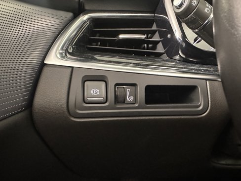 Certified 2023 Cadillac XT5 Premium Luxury image 32