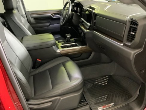 Used 2023 Chevrolet Silverado 1500 LT Trail Boss w/ Convenience Package II image 38