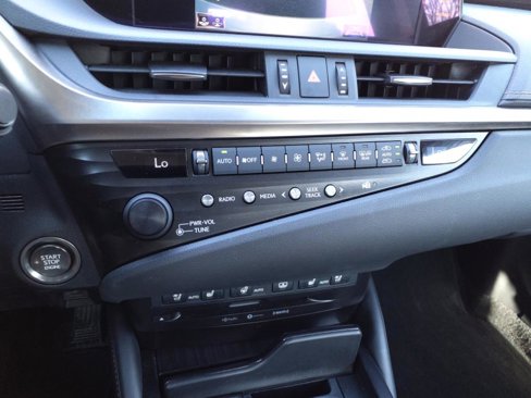 Used 2019 Lexus ES 350 w/ Luxury Package image 15
