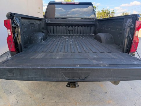 Used 2021 Chevrolet Silverado 2500 LT w/ Midnight Edition image 11