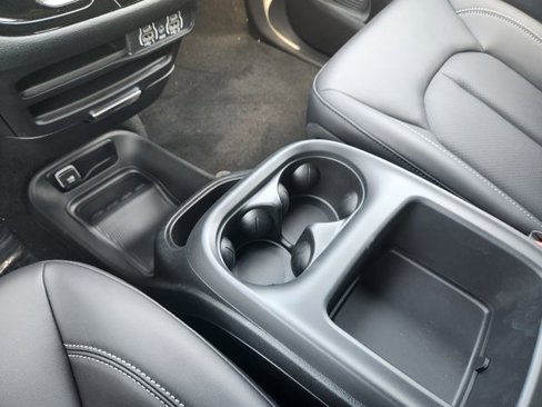 New 2025 Chrysler Pacifica Select image 15