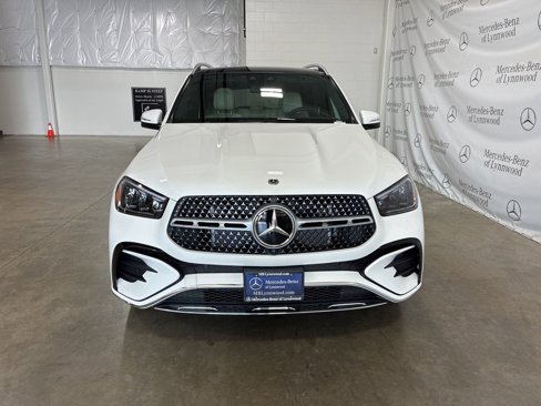 New 2026 Mercedes-Benz GLE 580 4MATIC image 2