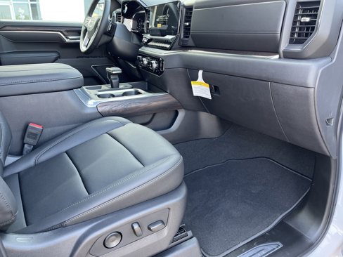 New 2025 GMC Sierra 1500 SLT image 18