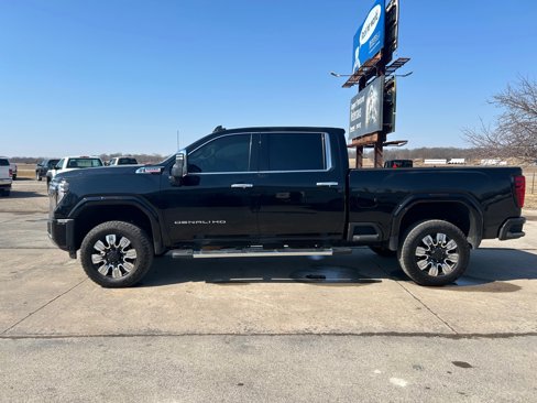 Used 2024 GMC Sierra 2500 Denali w/ Denali Reserve Package image 8