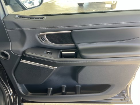 New 2025 Ford Expedition Platinum w/ Stealth Appearance Package image 26