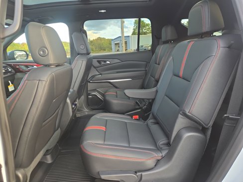 New 2026 Chevrolet Traverse RS w/ LPO, Floor Liner Package image 13